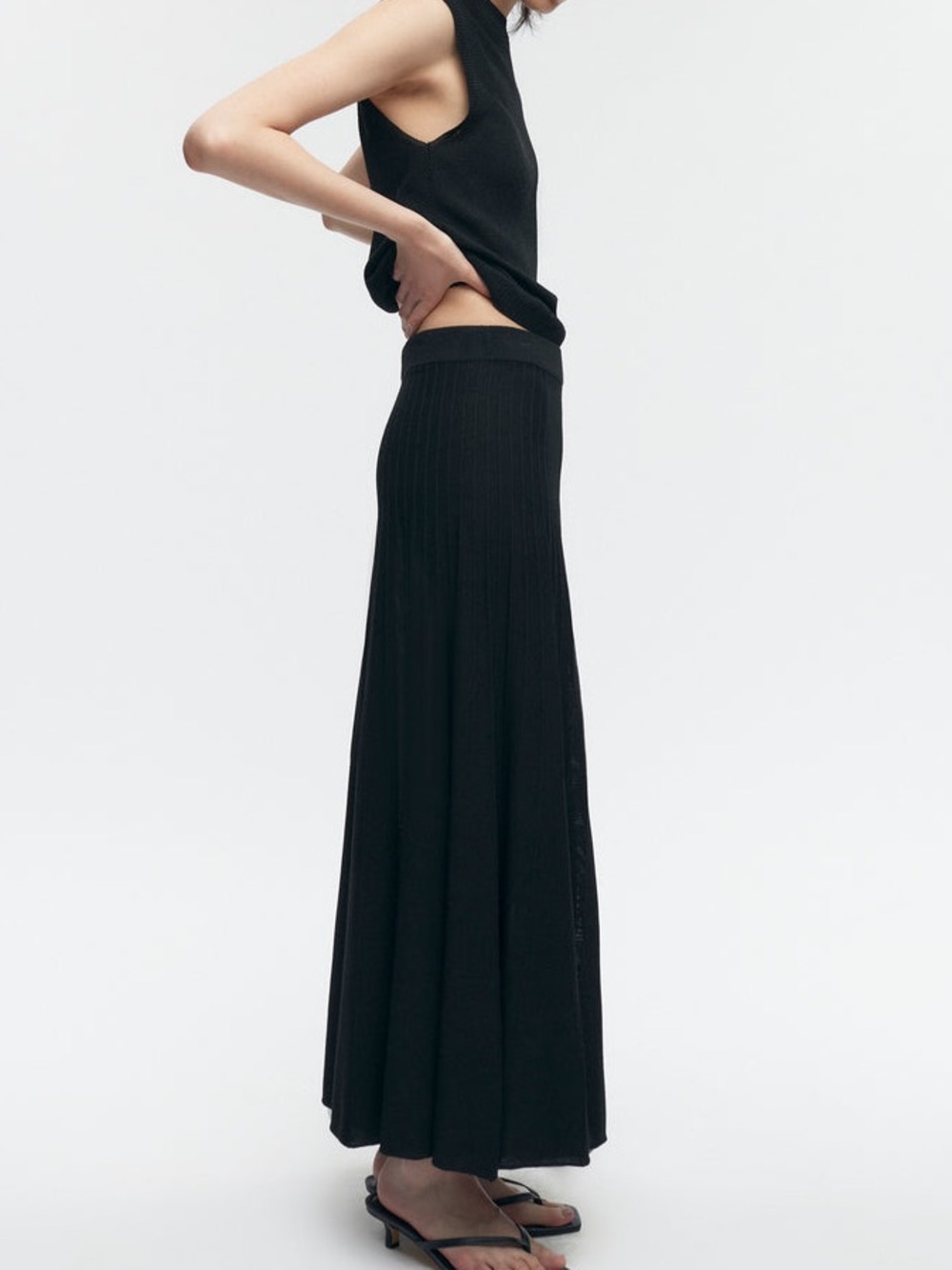 KOTN Gezira Knit Skirt - Picture 3 of 12